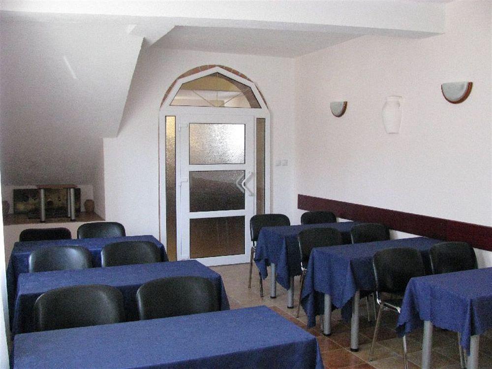 Hotel Vergina スコピエ エクステリア 写真